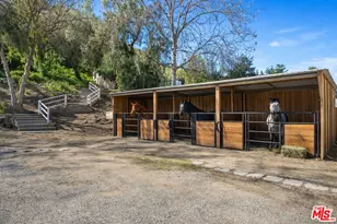 10327 Wheatland Ave, Sunland, CA 91040 - Photo 18