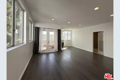 120 S Crescent Dr #102, Beverly Hills, CA 90212 - Photo 4