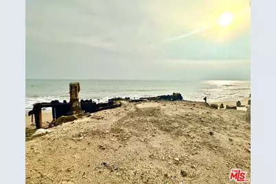 19240 Pacific Coast Highway, Malibu, CA 90265 - Photo 2
