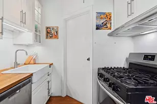 2651 Van Buren Pl, Los Angeles, CA 90007 - Photo 12