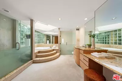 1058 Vista Grande Dr, Pacific Palisades, CA 90272 - Photo 32