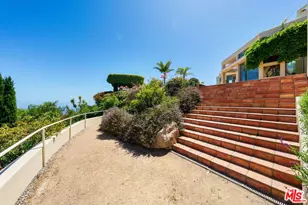 1058 Vista Grande Dr, Pacific Palisades, CA 90272 - Photo 14