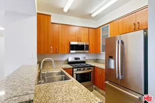 620 S Gramercy Pl, Los Angeles, CA 90005 - Photo 8