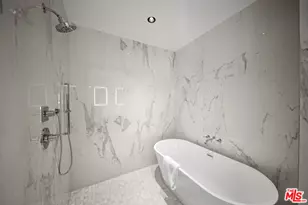 Bay St, Santa Monica, CA 90405 - Photo 22