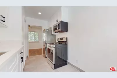 3368 Rowena Ave, Los Angeles, CA 90027 - Photo 12