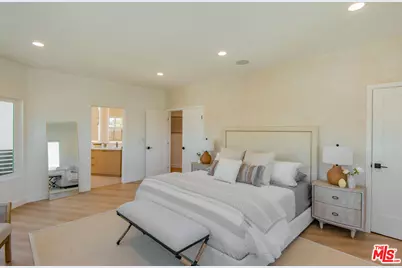 4211 Nogales Dr, Los Angeles, CA 91356 - Photo 14
