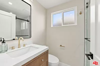 23205 Juniper Ave, Torrance, CA 90505 - Photo 32