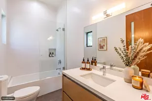 458 S Sycamore Ave, Los Angeles, CA 90036 - Photo 16