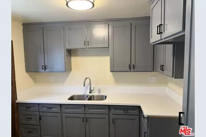 2414 W 85th St, Inglewood, CA 90305 - Photo 14