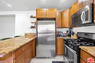 8823 S Wilton Pl, Los Angeles, CA 90047 - Photo 10