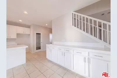 2423 Carolyn Dr, Palmdale, CA 93551 - Photo 10