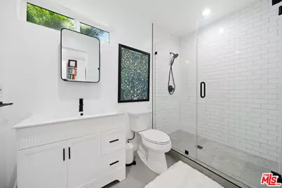 2817 Virginia Ave, Santa Monica, CA 90404 - Photo 36