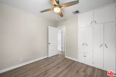 8914 Canby Ave, Los Angeles, CA 91325 - Photo 24