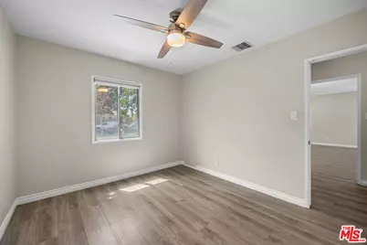 8914 Canby Ave, Los Angeles, CA 91325 - Photo 30