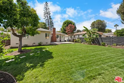 8914 Canby Ave, Los Angeles, CA 91325 - Photo 6