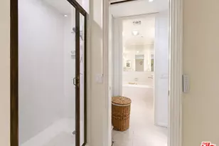 10550 Wilshire Blvd, Los Angeles, CA 90024 - Photo 24