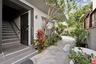 637 N Hayworth Ave, Los Angeles, CA 90048 - Photo 2