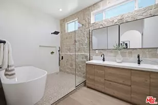 3926 S Ridgeley Dr, Los Angeles, CA 90008 - Photo 50