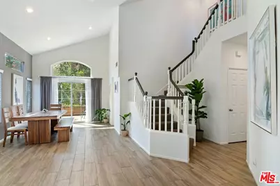 4724 Rhapsody Dr, Oak Park, CA 91377 - Photo 2