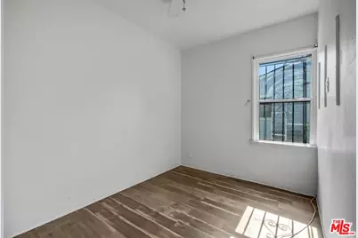 4115 W 102nd St, Inglewood, CA 90304 - Photo 16