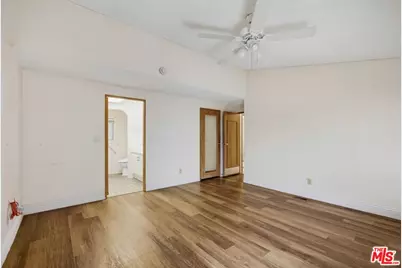 1300 W Menlo Ave #222, Hemet, CA 92543 - Photo 24