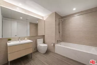 877 Francisco St #1716, Los Angeles, CA 90017 - Photo 8