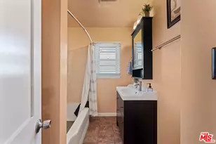 12214 Bremerton Way, Los Angeles, CA 90061 - Photo 18