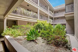 439 N Doheny Dr, Beverly Hills, CA 90210 - Photo 1