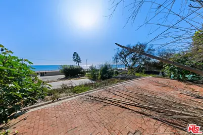 21443 Pacific Coast Hwy, Malibu, CA 90265 - Photo 18