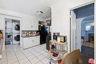3237 W 74th St, Los Angeles, CA 90043 - Photo 16