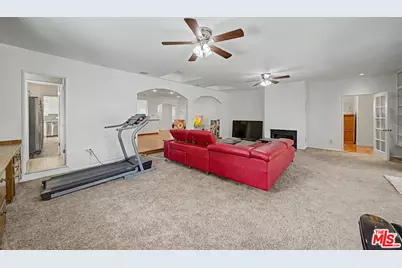 10530 Dolan Ave, Downey, CA 90241 - Photo 12