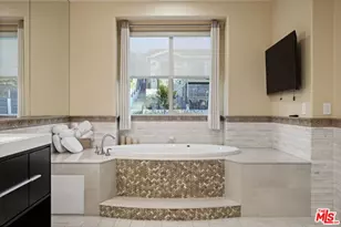 8812 Yates St, Los Angeles, CA 91040 - Photo 38