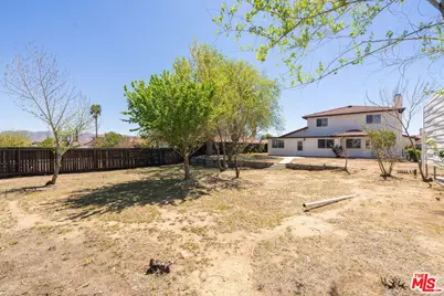 17590 El Cajon Dr, Hesperia, CA 92345 - Photo 36