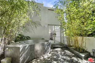 9976 Westwanda Dr, Beverly Hills, CA 90210 - Photo 16