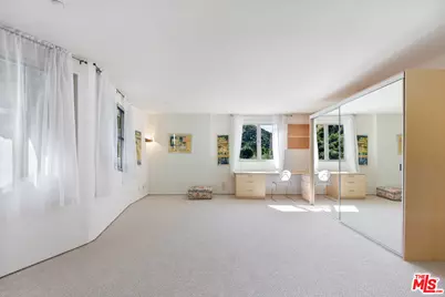 9976 Westwanda Dr, Beverly Hills, CA 90210 - Photo 18