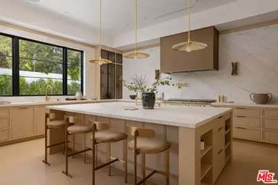 12041 Coyne St, Los Angeles, CA 90049 - Photo 12