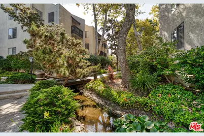 8207 Summertime Ln, Culver City, CA 90230 - Photo 18