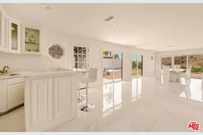 5703 Parkmor Rd, Calabasas, CA 91302 - Photo 10