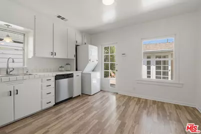 2213 Arizona Ave, Santa Monica, CA 90404 - Photo 6