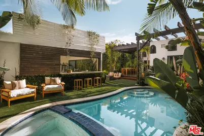 734 N Genesee Ave, Los Angeles, CA 90046 - Photo 14
