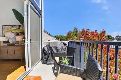2677 Centinela Ave #401, Santa Monica, CA 90405 - Photo 30