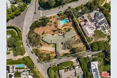 1601 Capri Dr, Los Angeles, CA 90272 - Photo 2