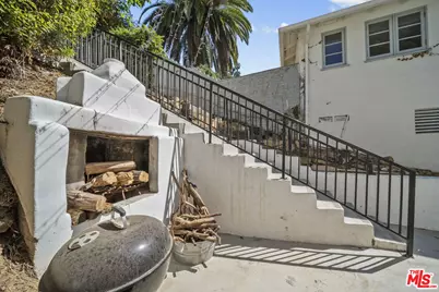6295 Ivarene Ave, Los Angeles, CA 90068 - Photo 34