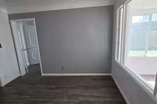 611 W 109th St, Los Angeles, CA 90044 - Photo 16