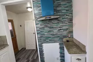 611 W 109th St, Los Angeles, CA 90044 - Photo 14