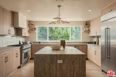18 Voyage St, Marina del Rey, CA 90292 - Photo 14