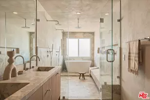 18 Voyage St, Marina del Rey, CA 90292 - Photo 4
