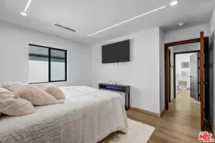 11404 Biona Dr, Los Angeles, CA 90066 - Photo 30