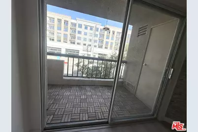 21400 Burbank Blvd #202, Woodland Hills, CA 91367 - Photo 10