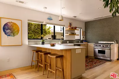2013 Walnut Ave, Los Angeles, CA 90291 - Photo 8